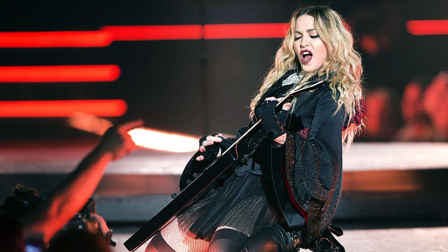Queen of Pop bevestigt: Florence Pugh op shortlist om Madonna te spelen in biopic