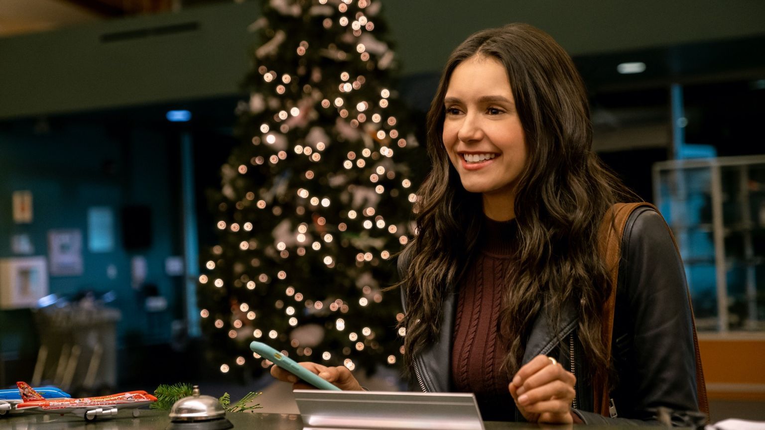 Netflix onthult eerste beelden van romantische kerstkomedie 'Love Hard'
