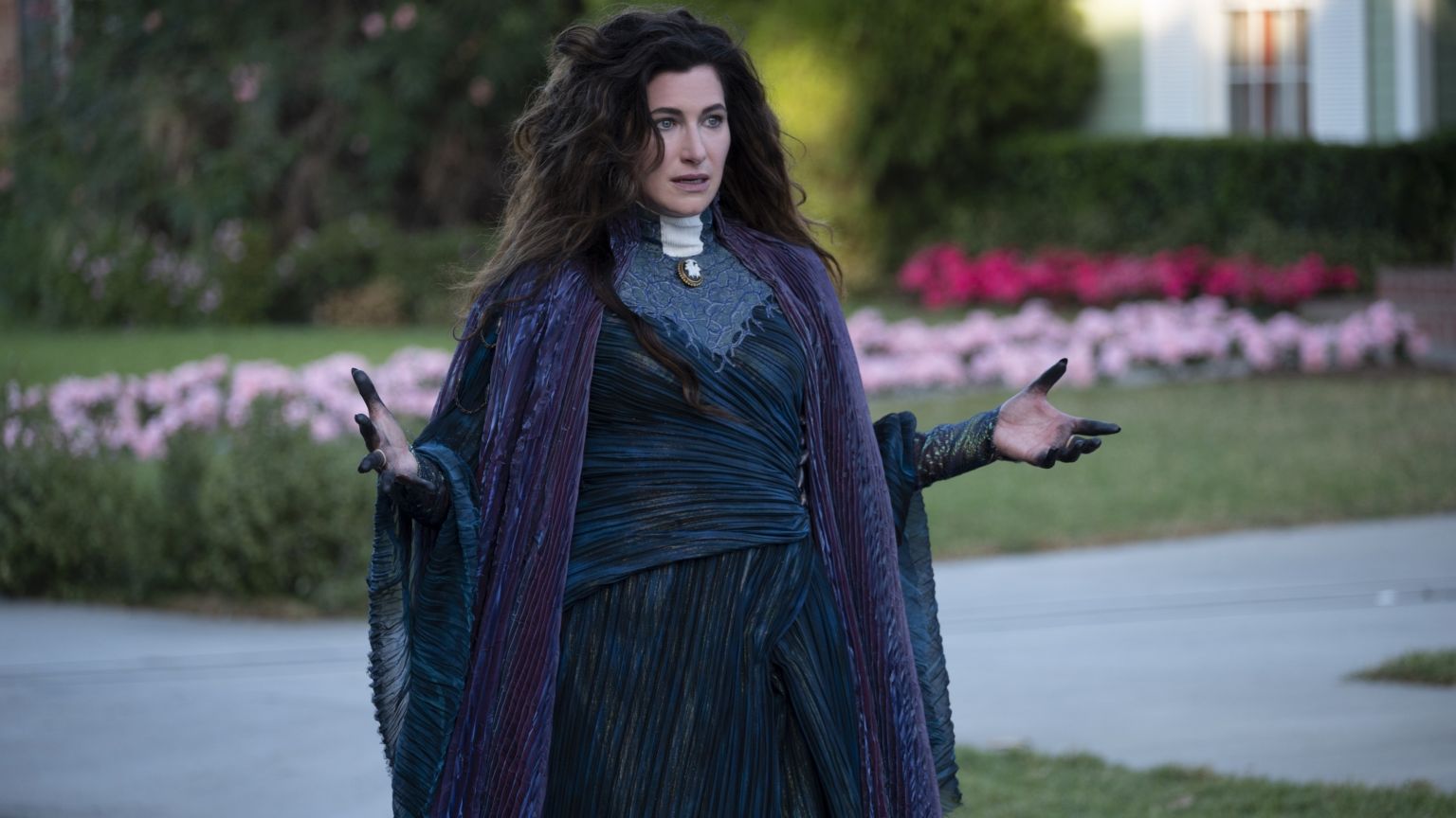 Disney+ kondigt 'WandaVision'-spin-off aan over personage van Kathryn Hahn