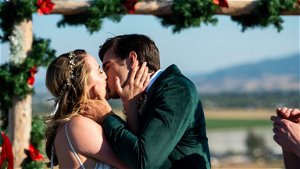 Netflix onthult releasedatum van vervolg op romantische kerstfilm 'A California Christmas'
