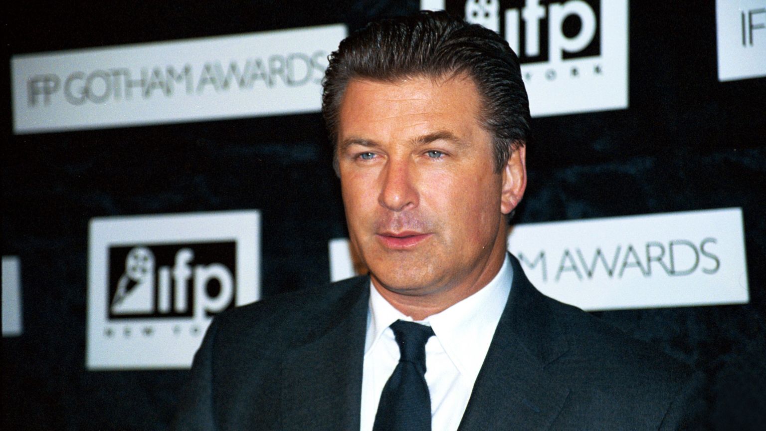 Acteur Alec Baldwin schiet per ongeluk vrouw dood op filmset western