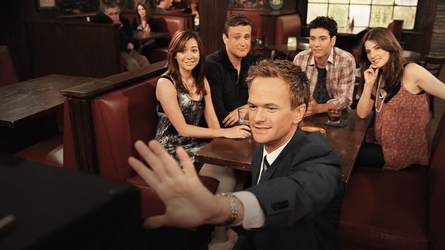 Ongepast personage uit Neil Patrick Harris' nieuwe 'Uncoupled' wegens kritiek geschrapt