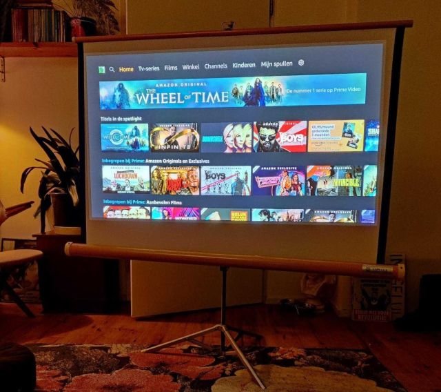 Je favoriete films en series kijken in een thuisbioscoop: hoe presteert de BenQ W1800i 4K-projector?