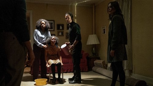 Netflix deelt eerste beelden van horrorserie 'Archive 81' van 'The Vampire Diaries'-maker