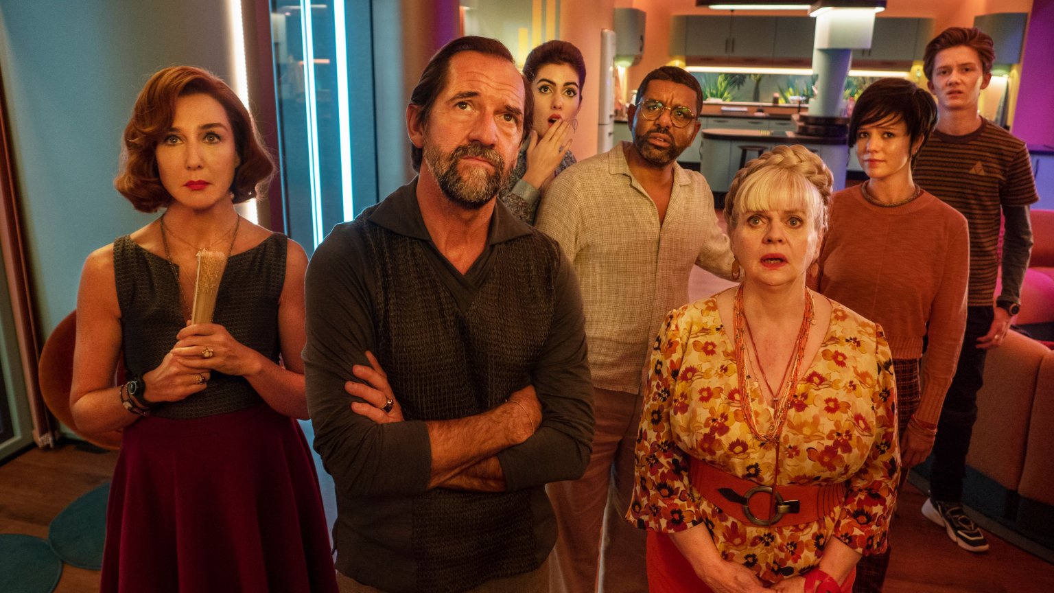 Netflix deelt eerste teaser van komische scifi-film 'Bigbug' van de regisseur van 'Amélie' en 'Delicatessen'