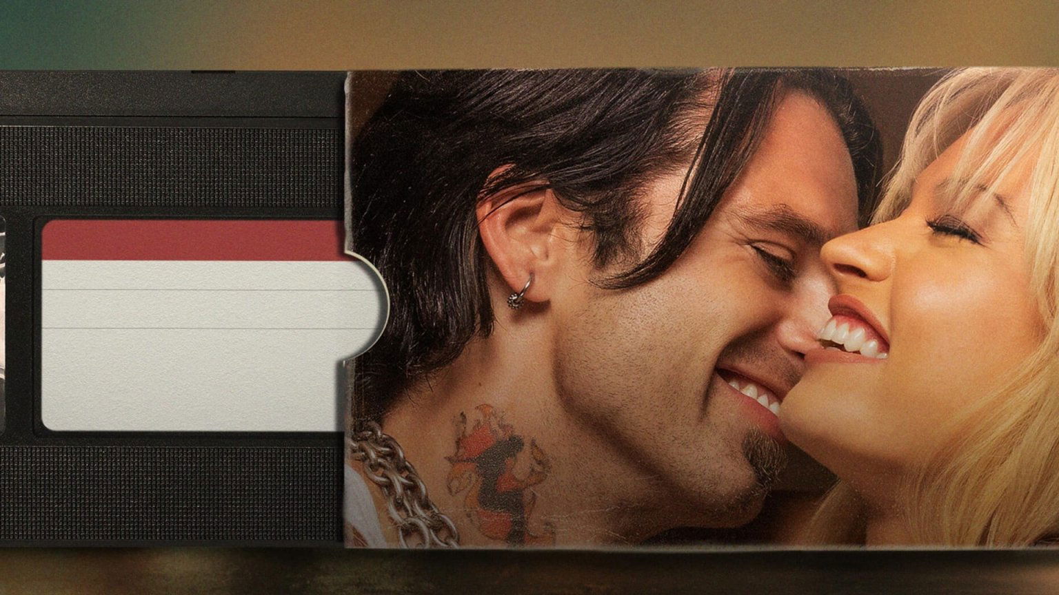 Disney+ deelt teaser van nieuwe Original-serie 'Pam & Tommy' over Pamela Anderson en Tommy Lee