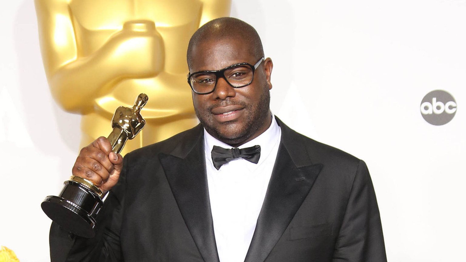 '12 Years a Slave'-regisseur Steve McQueen werkt aan documentaire over Amsterdam tijdens Tweede Wereldoorlog