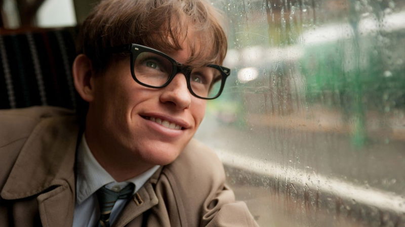 Vanavond op tv: Eddie Redmayne als Stephen Hawking in 'The Theory of Everything'