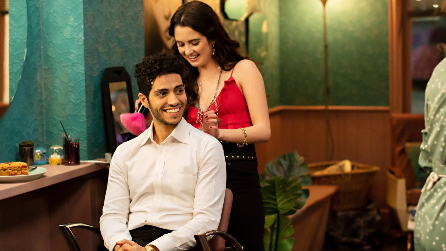 Netflix lanceert video met de grappigste bloopers uit 'The Royal Treatment'