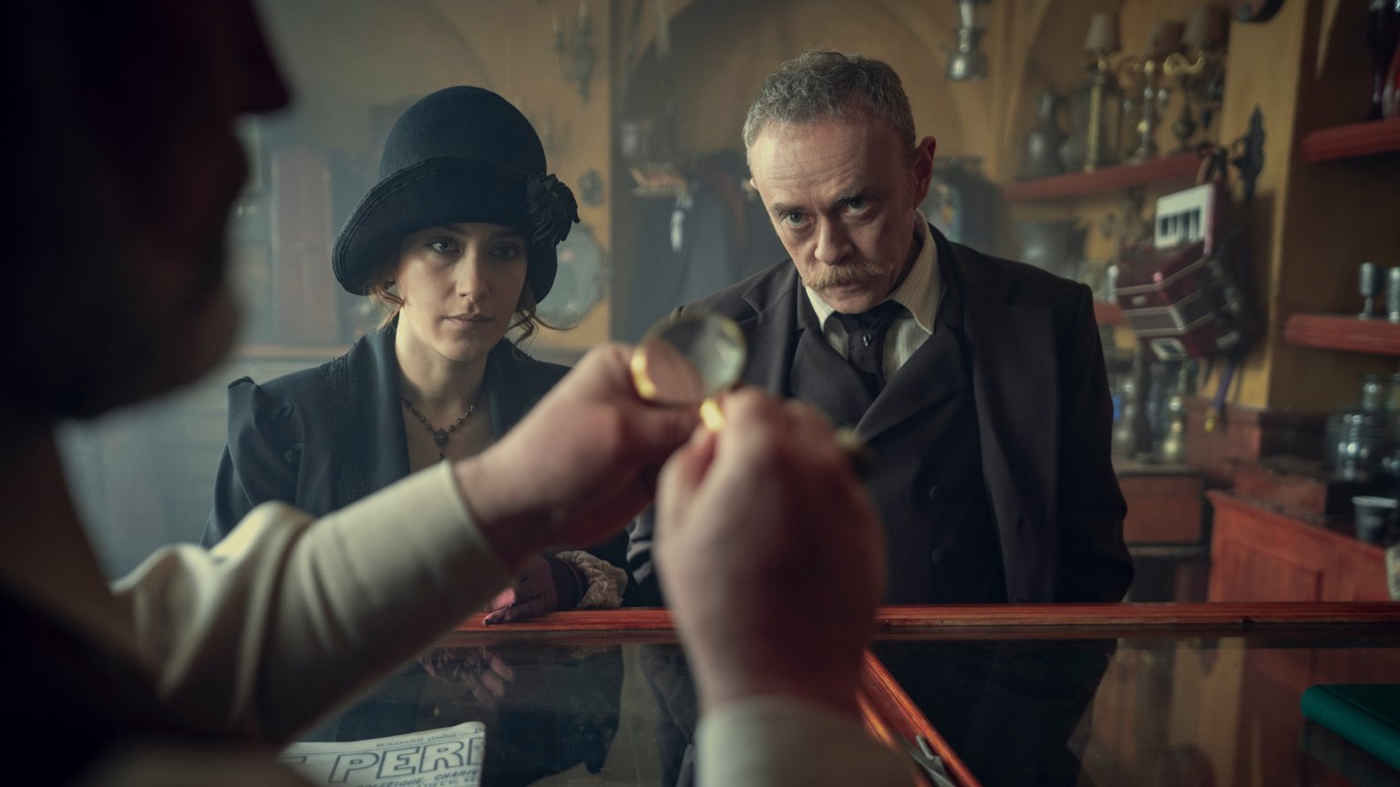 Netflix deelt de trailer van nieuwe Turkse serie 'Pera Palas'ta Gece Yarisi'