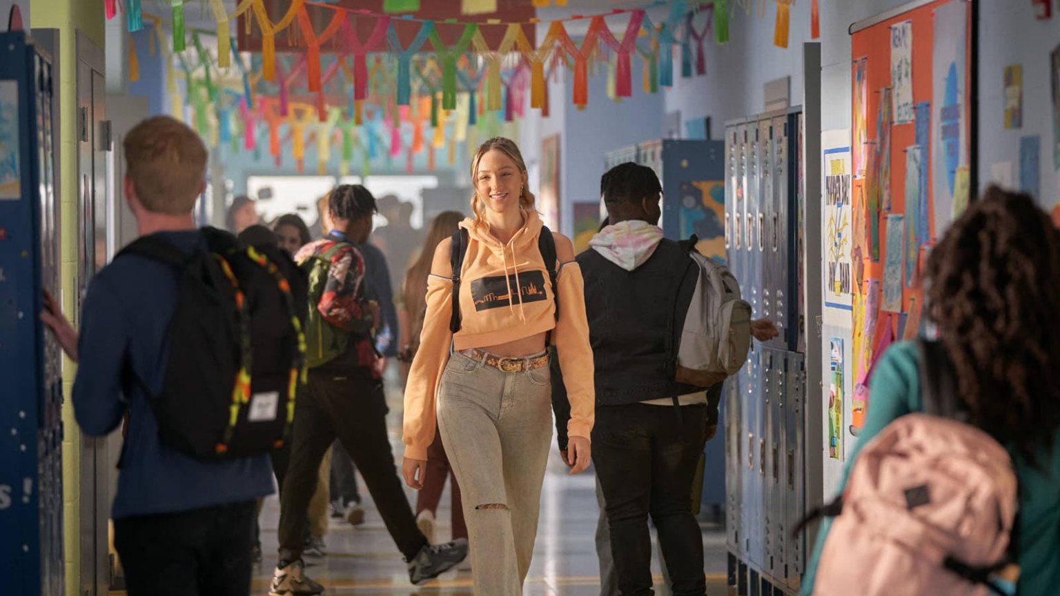 Netflix onthult de grappigste bloopers uit 'Tall Girl 2'