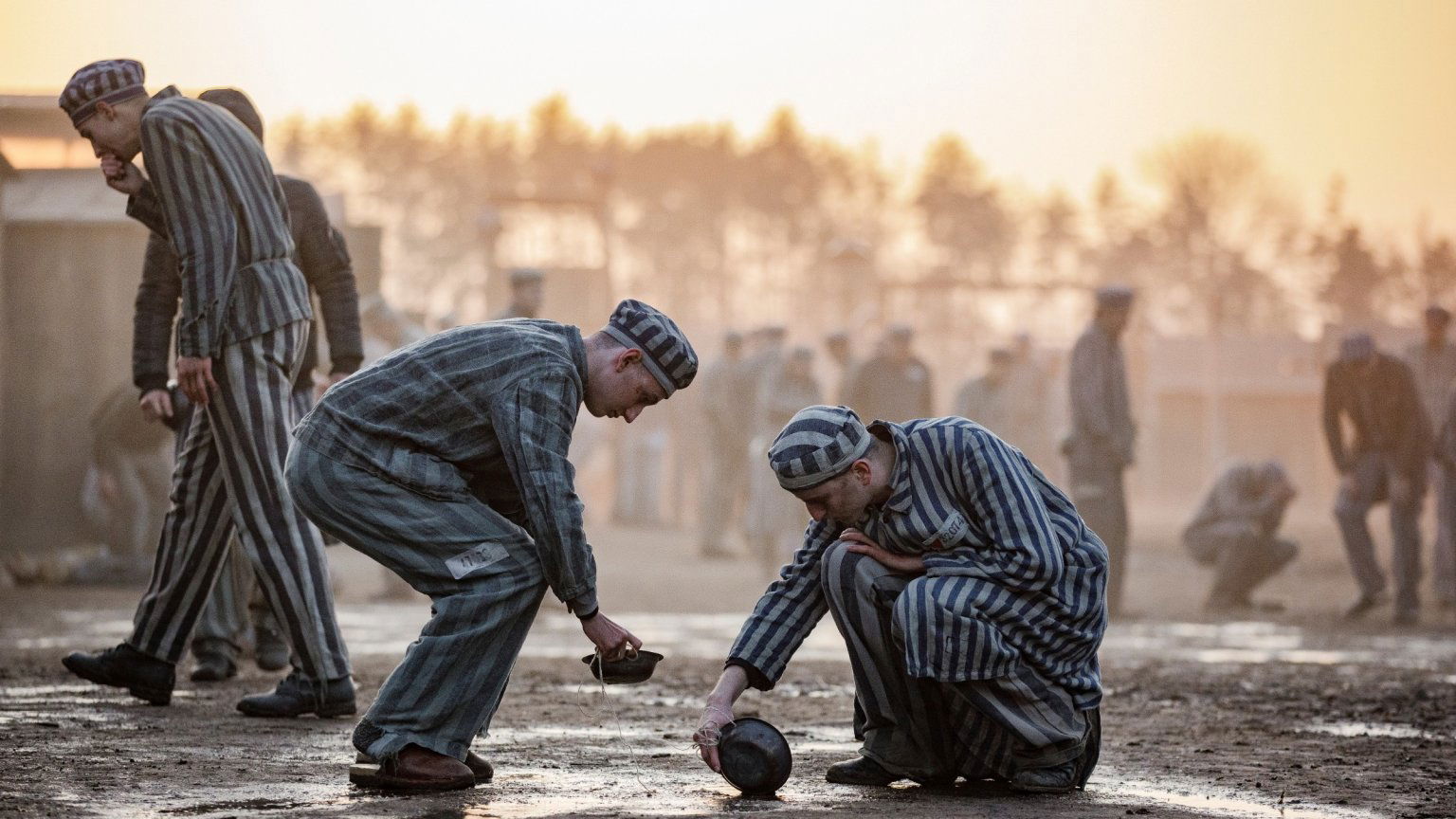 Waargebeurde oorlogsfilm 'The Auschwitz Report' komt direct uit op Netflix