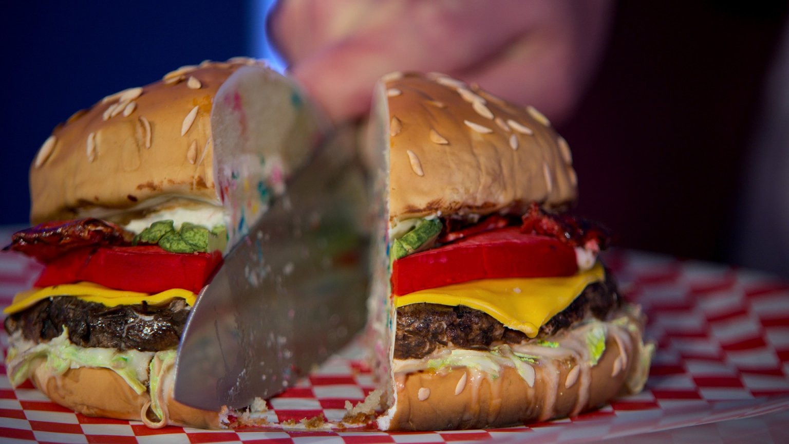 Netflix presenteert nieuwe realityshow 'Is it Cake?', trailer nu te zien
