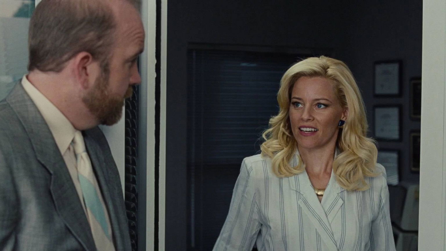 Elizabeth Banks is Ms. Frizzle in live-actionremake van 'The Magic School Bus'