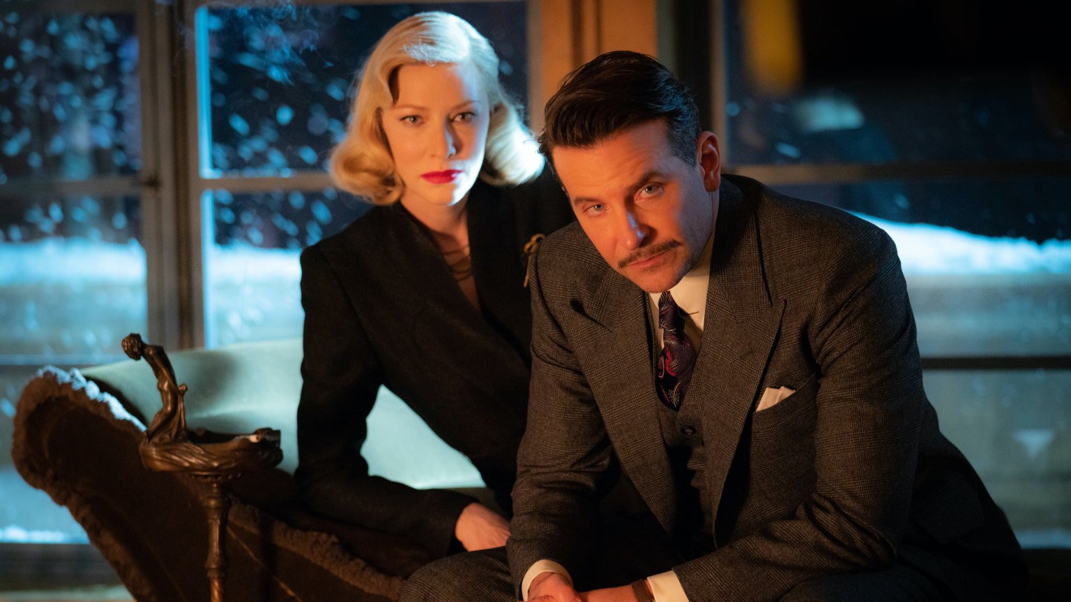 'Nightmare Alley' met Bradley Cooper en Cate Blanchett nu te zien op Disney+