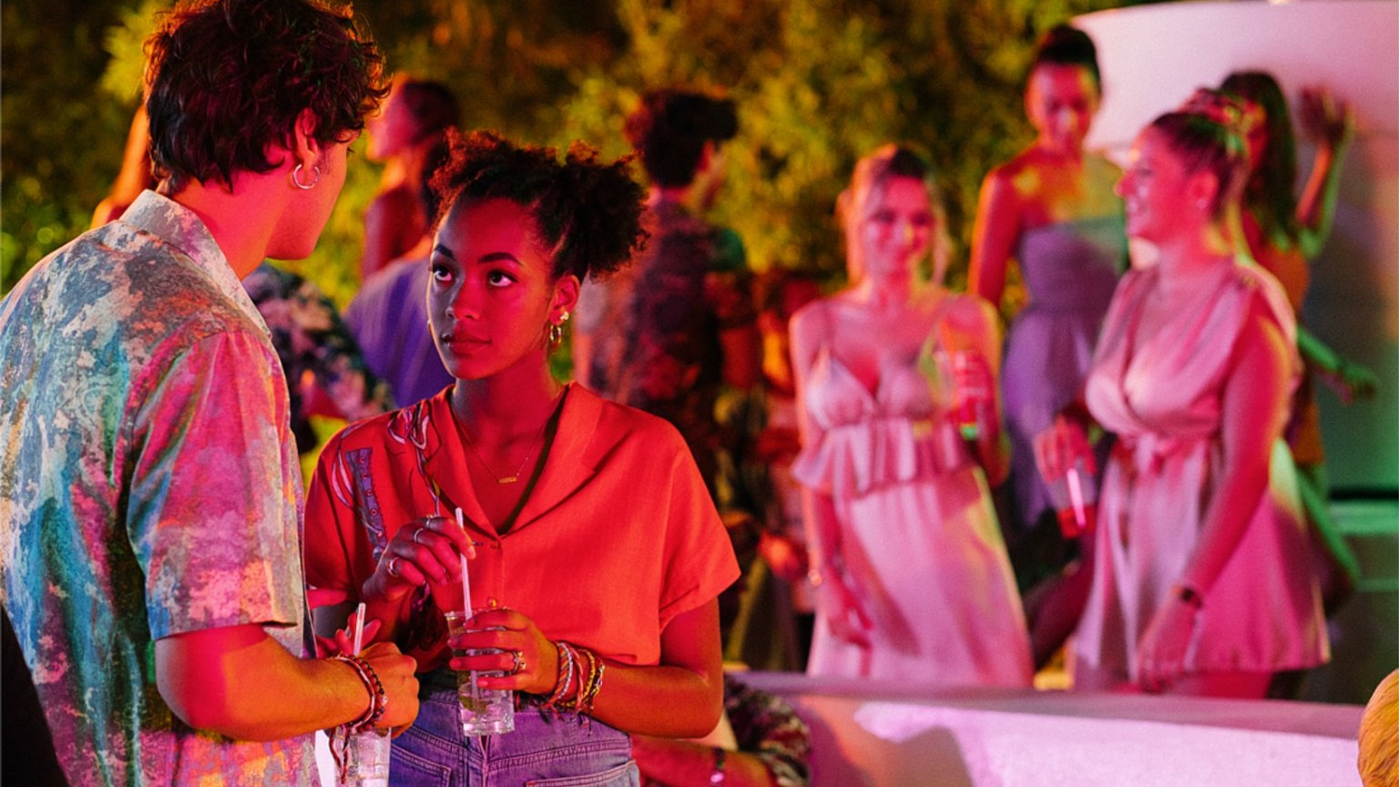 Netflix deelt de eerste beelden van 'Summertime' seizoen 3