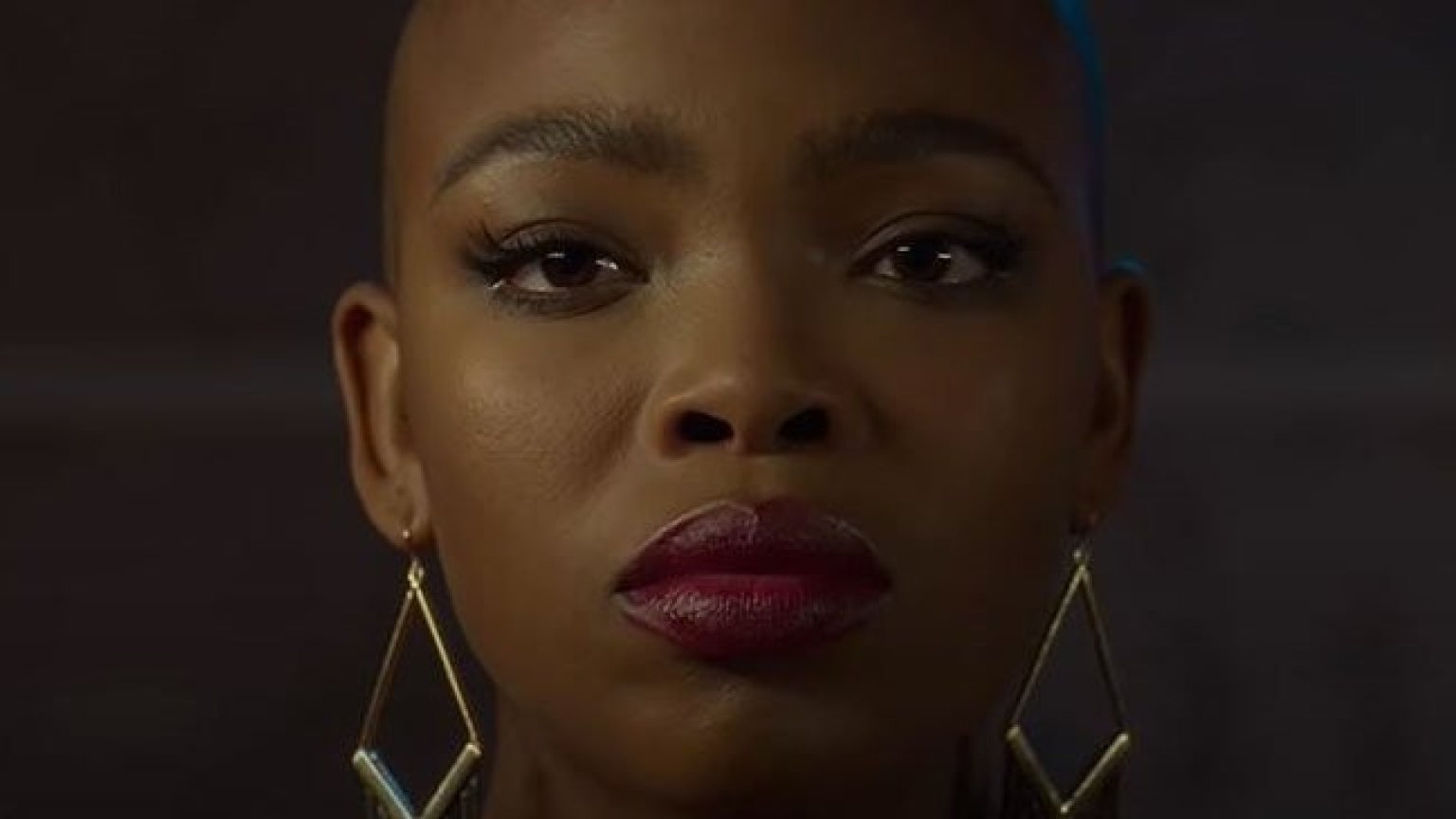 Netflix onthult trailer van mysterieuze misdaadserie 'Savage Beauty'
