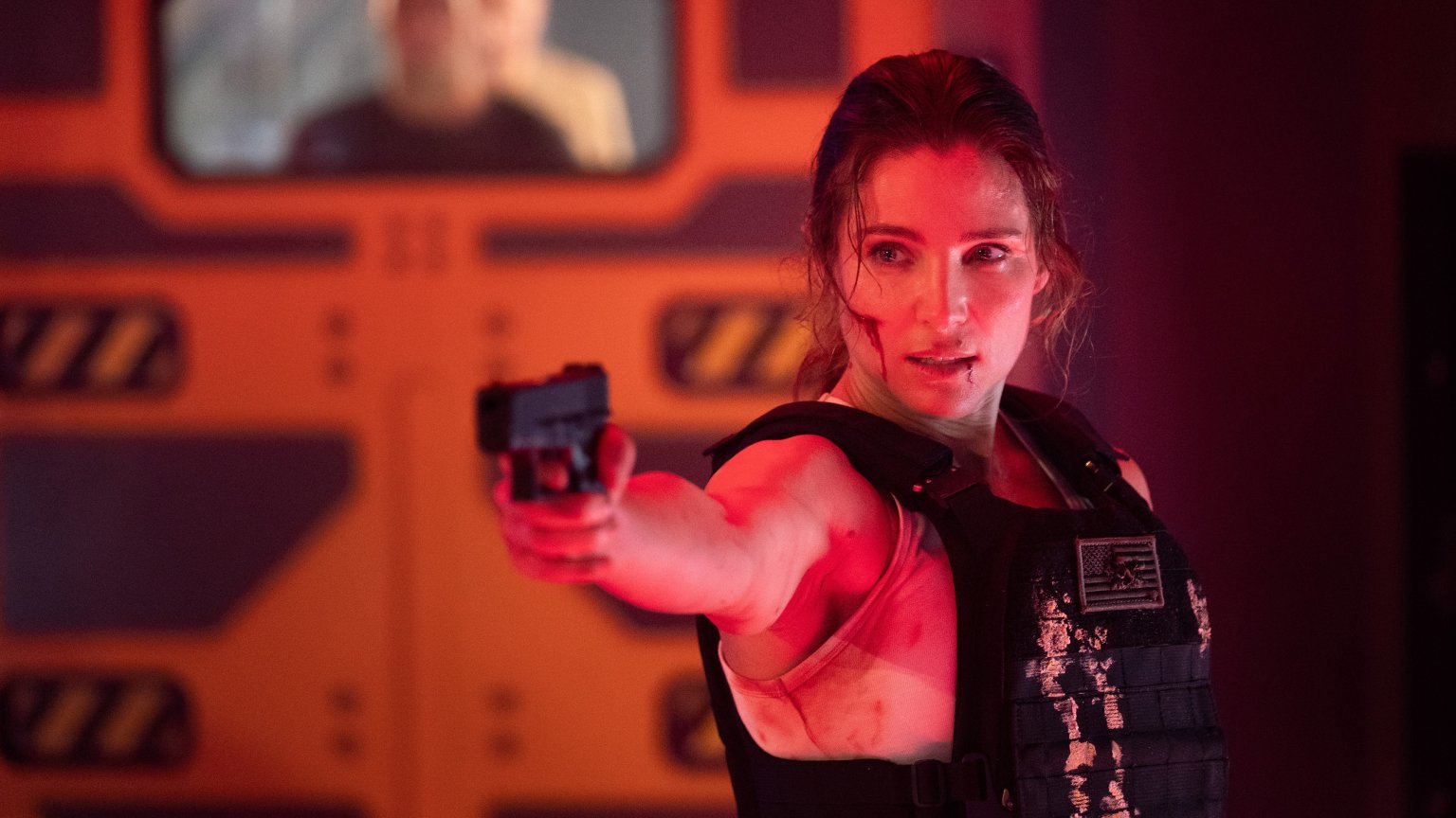 Netflix onthult eerste beelden en releasedatum van actiethriller 'Interceptor'