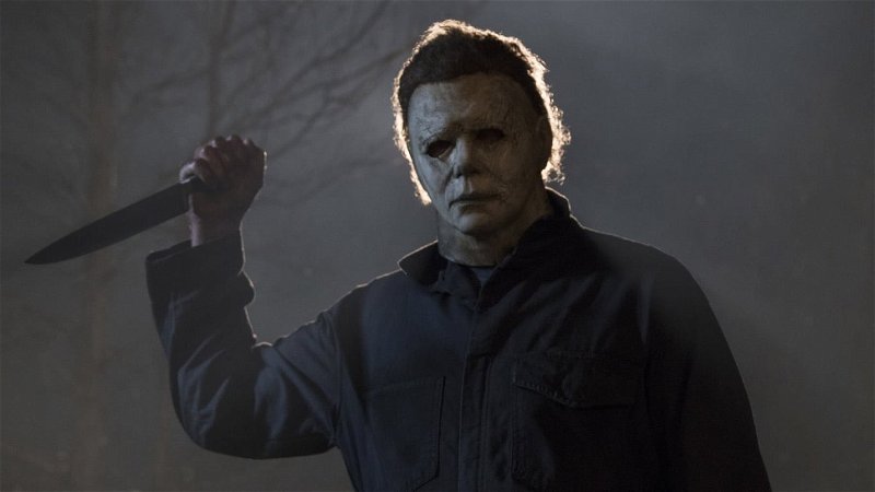 Vanaf vandaag op Netflix: Jamie Lee Curtis gaat de confrontatie aan met gemaskerde moordenaar in 'Halloween'