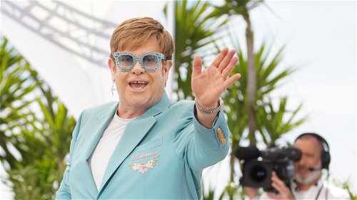 Disney+ kondigt documentaire aan over Elton John, geregisseerd door zijn man David Furnish