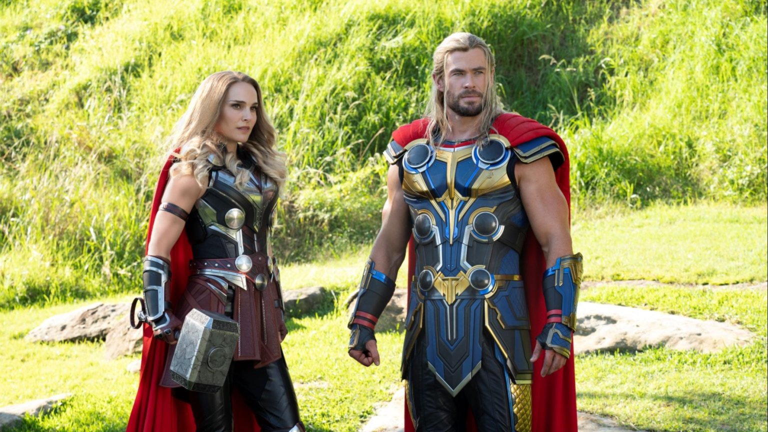 Trailer 'Thor: Love and Thunder' toont eerste beelden van Christian Bale als Gorr the God Butcher
