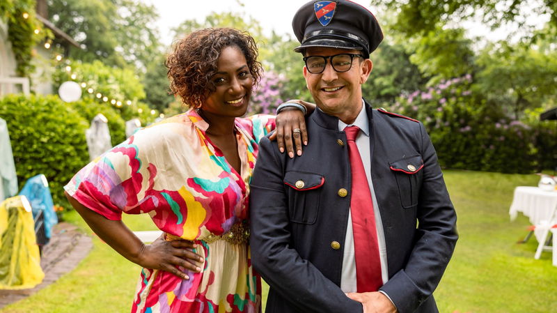 Edsilia Rombley en Najib Amhali op de set van 'Het feest van tante Rita'