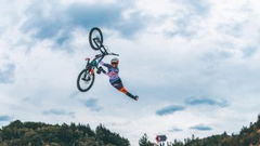 Inside the Masters of Dirt (2020‑ )